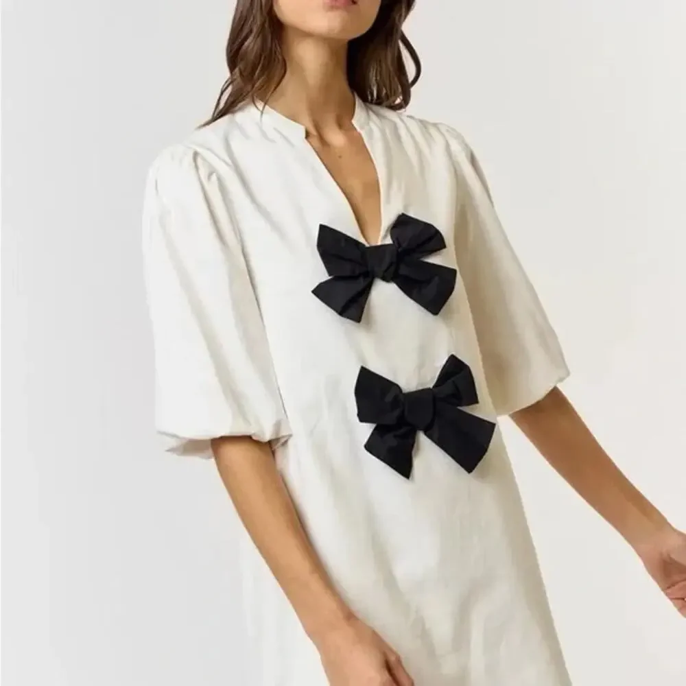 La Lavon Women's White & Black Bow Front Linen Blend Mini Dress Size Small